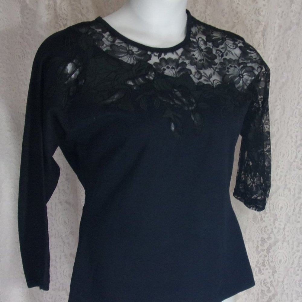 Chico's Black Knit and Lace Top No Tags See Measurements